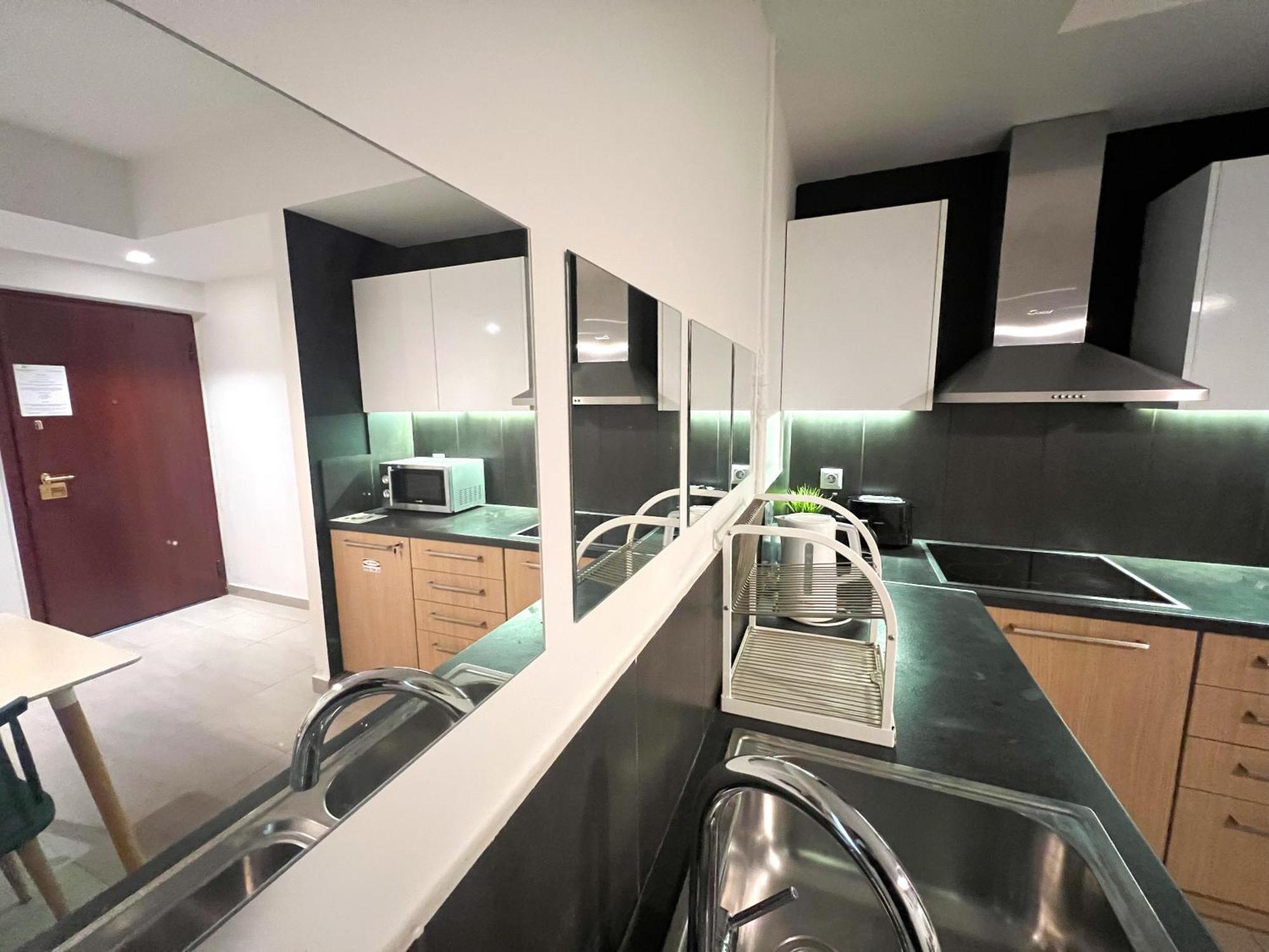 2 Bedroom Apartment Athens - Kallimarmaro Eksteriør billede